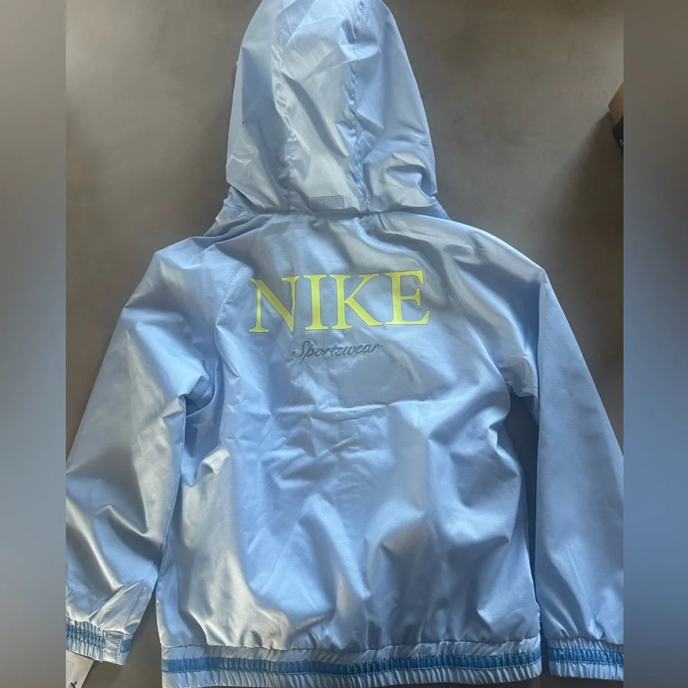 NWT‎ Nike Kids Hooded Windbreaker zip Jacket 4–5Y Boys Girls Psychic Blue